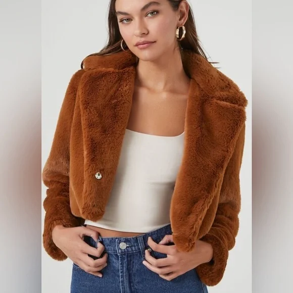 Forever 21 Plush Cropped Faux Fur Coat sz M - Picture 1 of 12